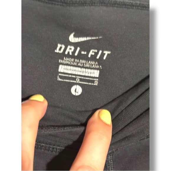 Nike Black Dri Fit Wide-Leg Capri Yoga Workout Pants - Picture 5 of 11